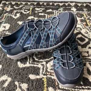 AMAZING SKECHERS SHOES